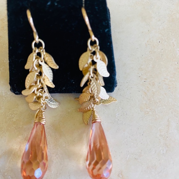 NWOT gold drop leaf earrings with rose crystals - Picture 3 of 5